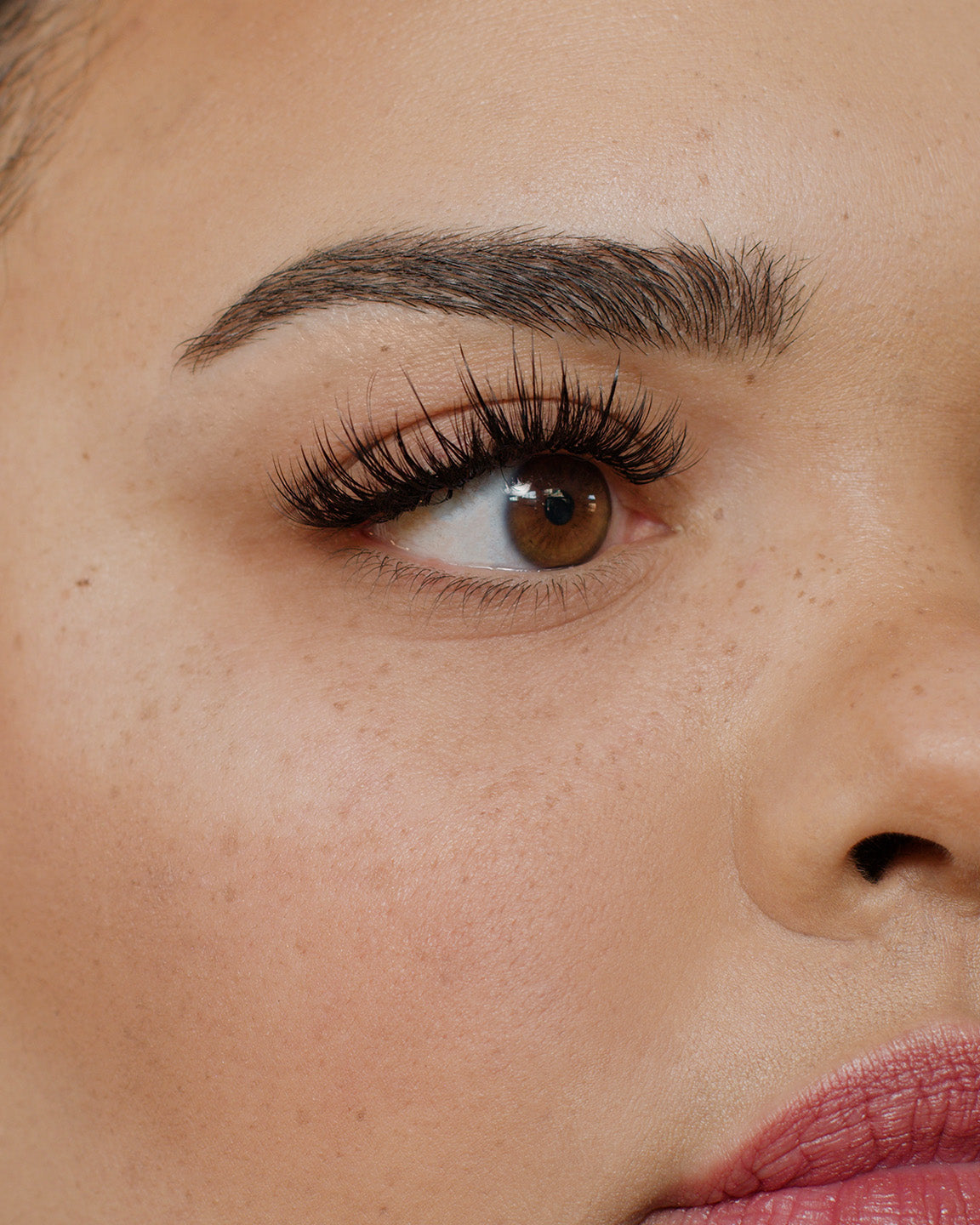 Lash & Learn: Wispy Artistry